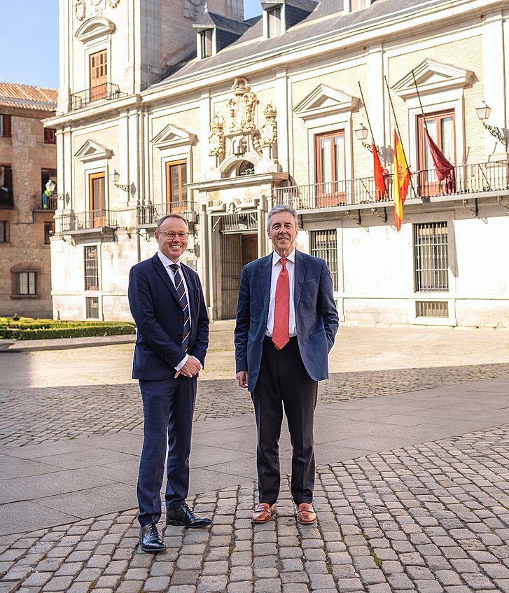  Dr Stephen Spurr and Richard Cairns Madrid 2  